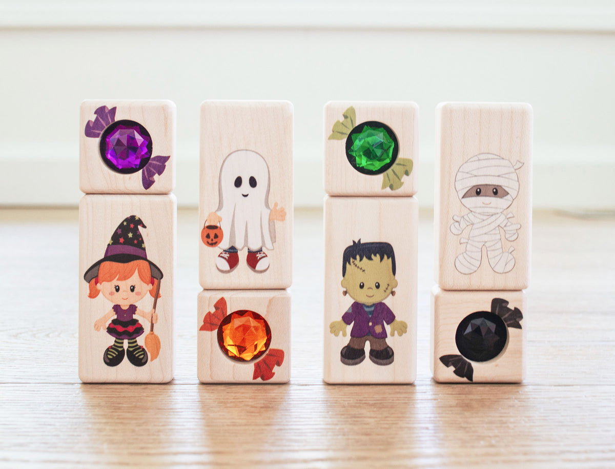 LIMITED! Halloween Trick-or-Treaters 8 pc. Gem Block Set